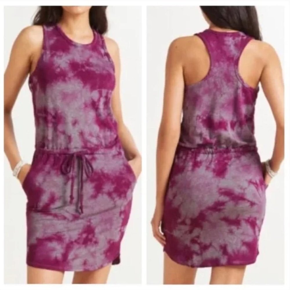 Sundry For Evereve The Weekender Dress Berry Tie Dye Soft Racerback
